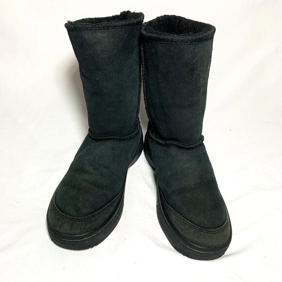 UGG Women Boots Size 6 - Picture 1 of 8